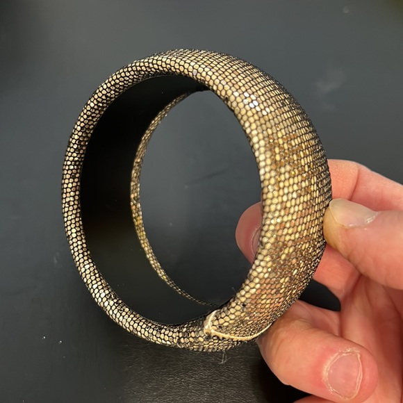Vintage Gold Fishnet Bangle Bracelet, Shiny, Black, Retro - Picture 7 of 8